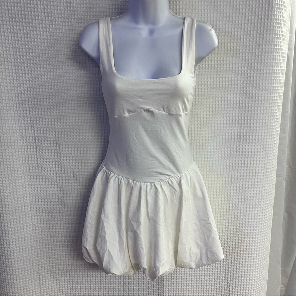 Ladies mini bubble dress (no size tag) see measurements
